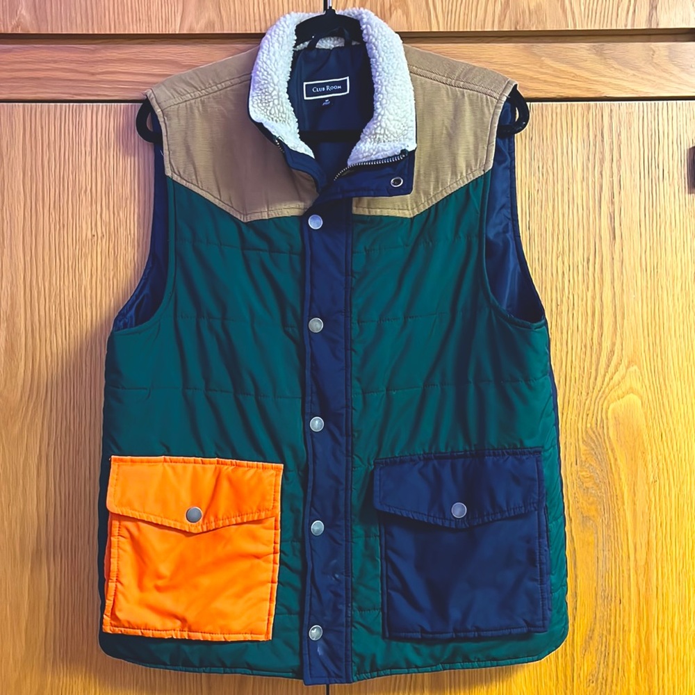 Men’s Clubroom Outerwear Vest.